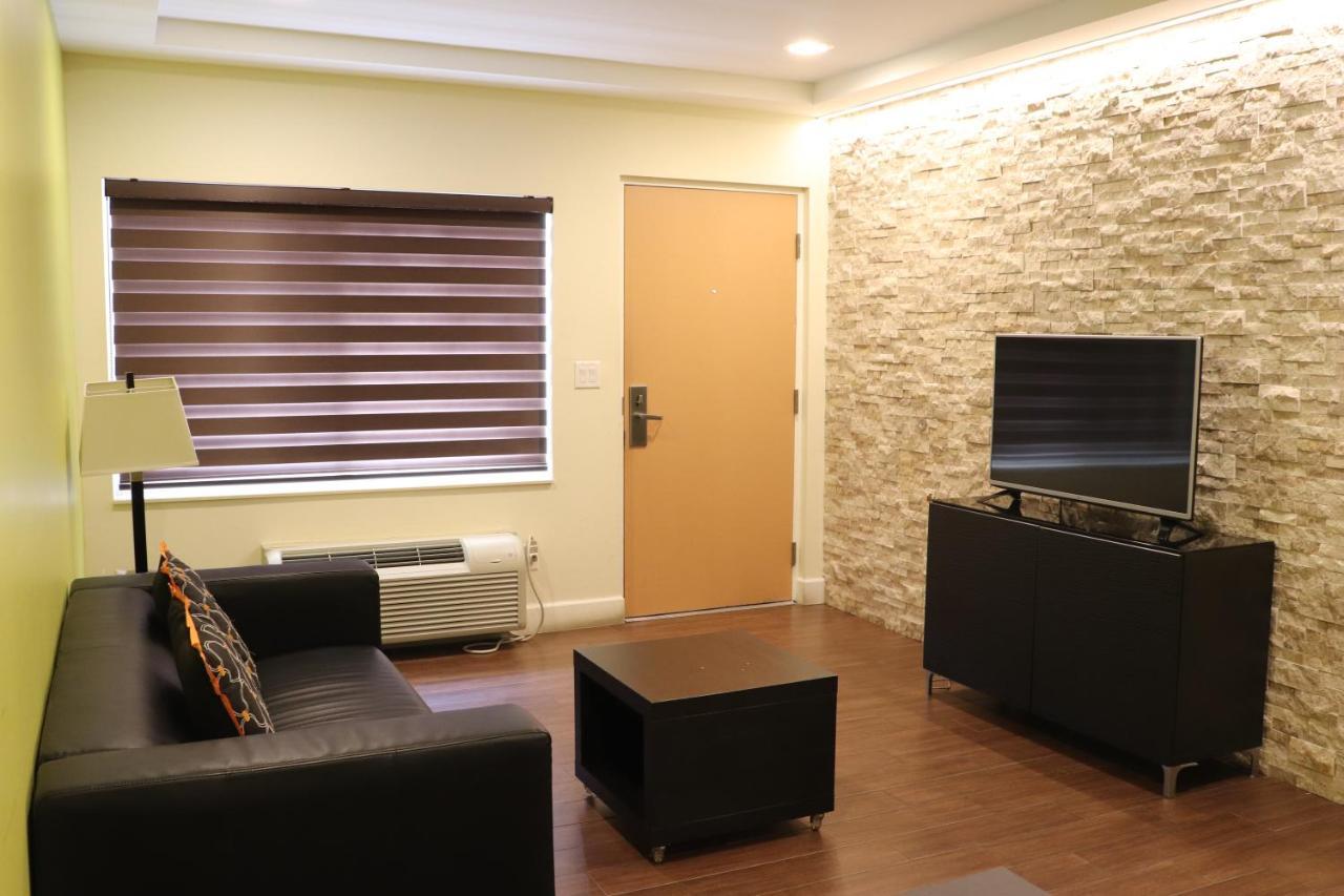 Curtis Inn & Suites Голлівуд Екстер'єр фото