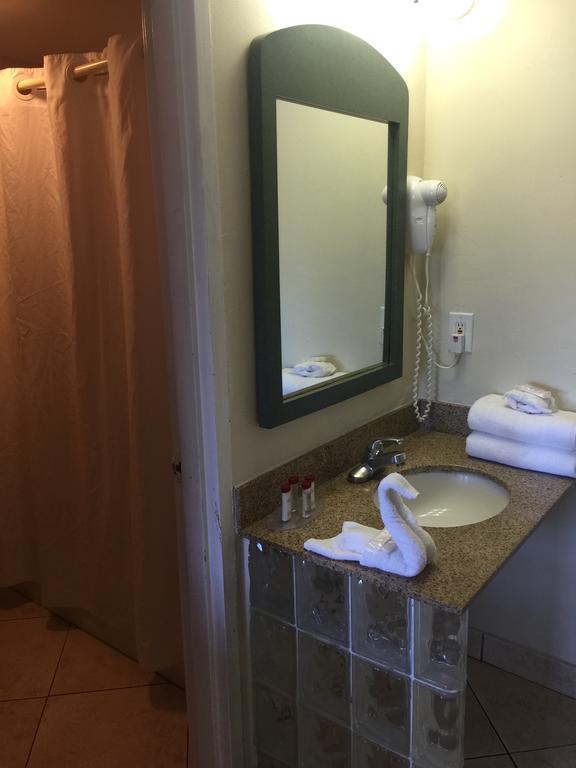 Curtis Inn & Suites Голлівуд Екстер'єр фото