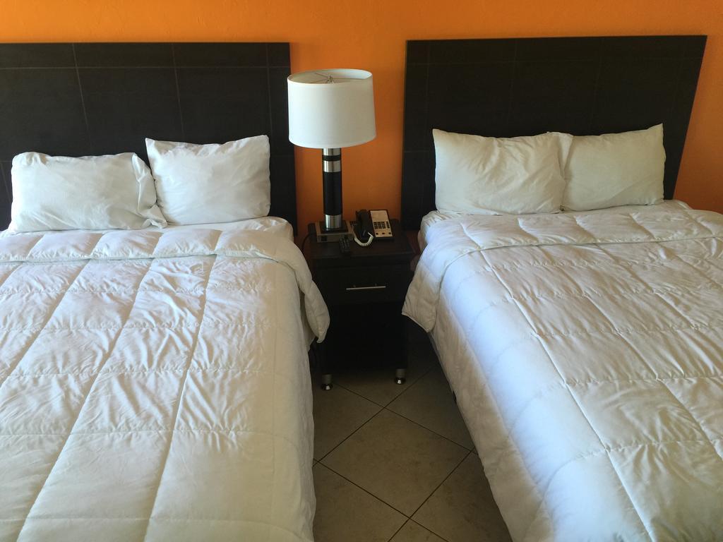Curtis Inn & Suites Голлівуд Екстер'єр фото