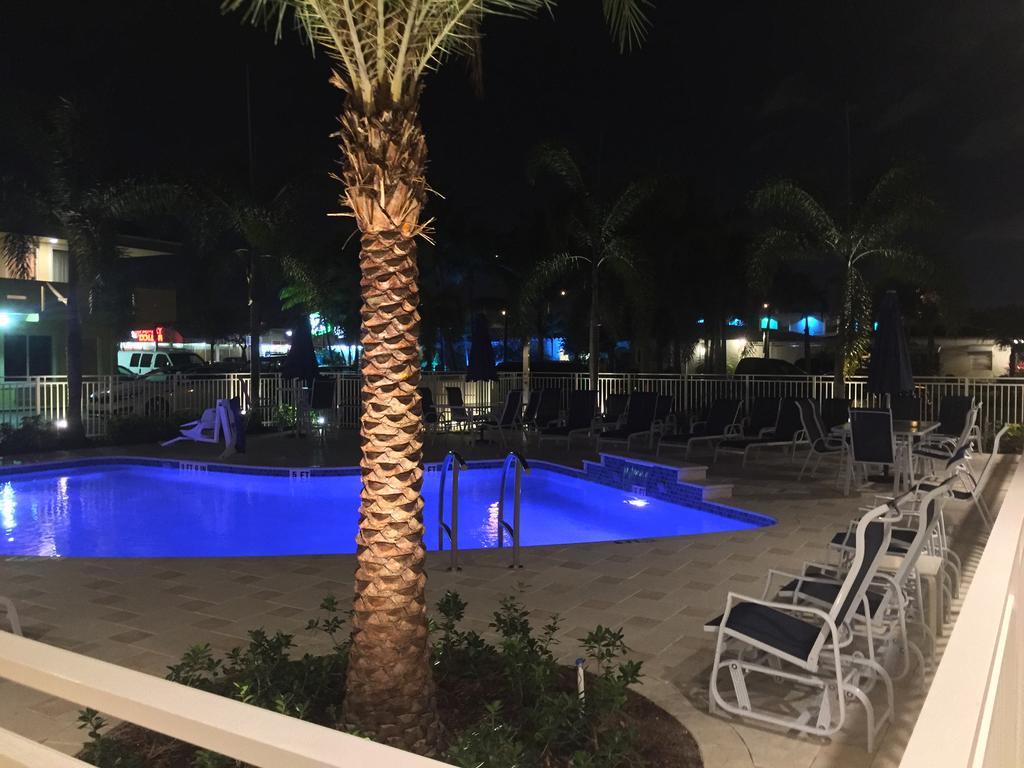 Curtis Inn & Suites Голлівуд Екстер'єр фото